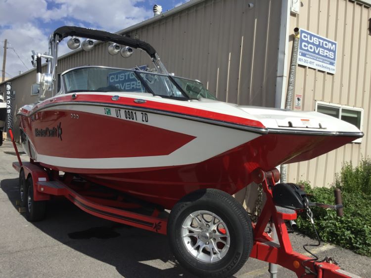 MasterCraft X23 With Factory Bimini Double Up Storage Cover