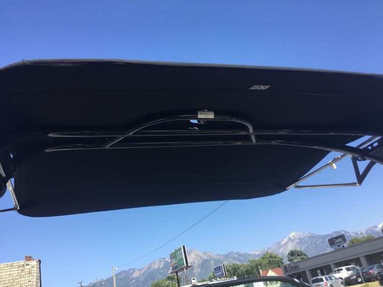 Sanger V215 Surf with S5 Narrow Tower Folding Canopy top