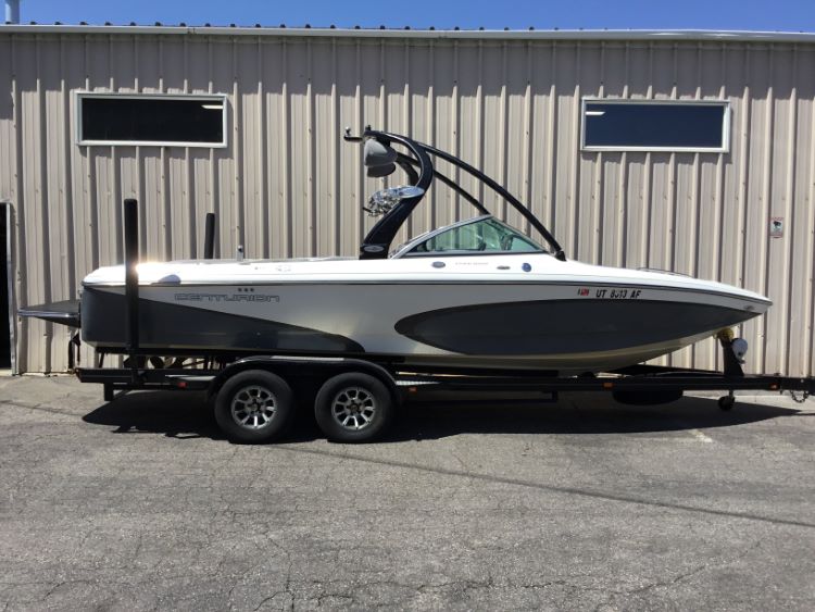 Centurion Avalanche With Evo2 tower and no bimini Double Up Storage Cover