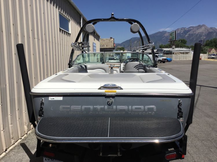 Centurion Avalanche With Evo2 tower and no bimini Double Up Storage Cover
