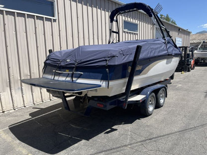 Malibu 25 LSV Sunscape with Skylon Swoop Tower