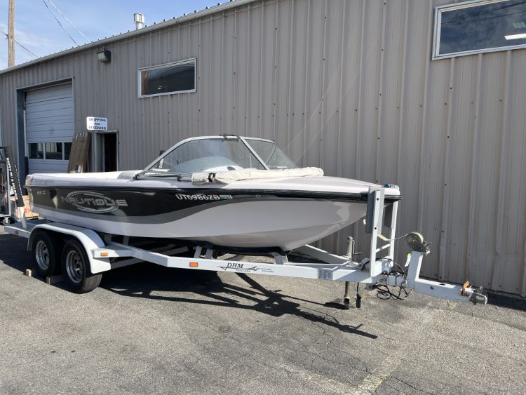 Nautique Ski 196 With Bimini Top Double Up Storage Cover