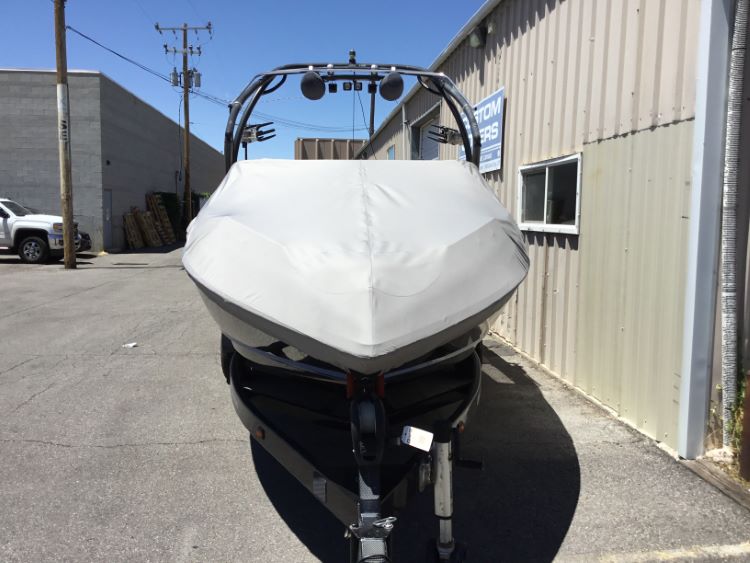 Supra 242 Launch with Progressive Tower Cinch Cover