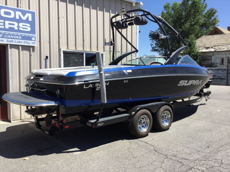 Supra 242 Launch with Progressive Tower Cinch Cover