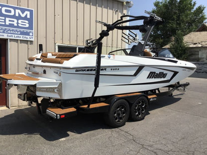 Malibu Wakesetter 23 MXZ with G5 Tower Double Up Storage Cover