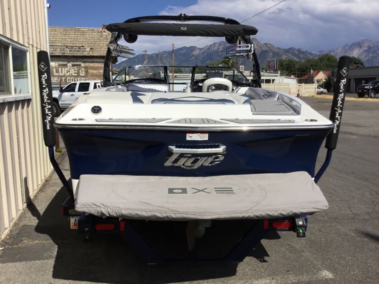 Tige with Alpha Z Tower Folding Canopy Top
