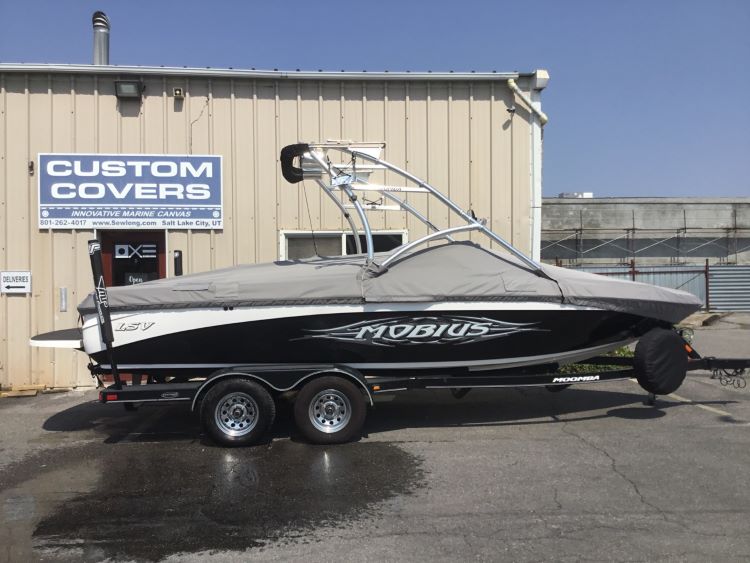 Moomba LSV Mobius with Rat-A-Cage Gen3 Tower Cinch Cover