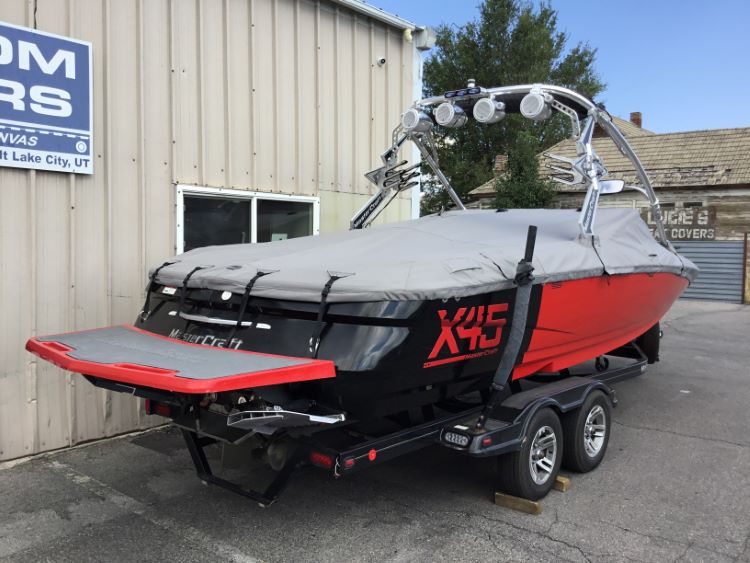 MasterCraft X45 With ZFT 5.1 Tower Cinch Cover