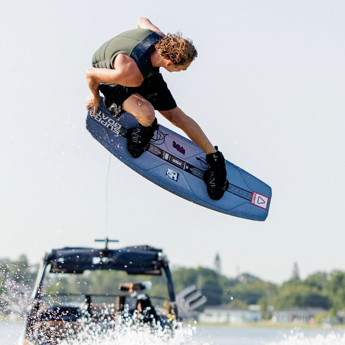 Follow Affiliate Men's Comp Wake Vest in Olive