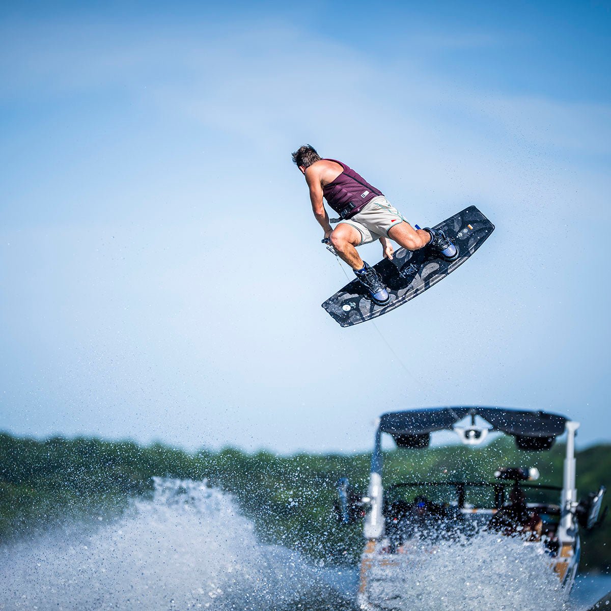 Hyperlite Capitol Loaded Wakeboard 2025