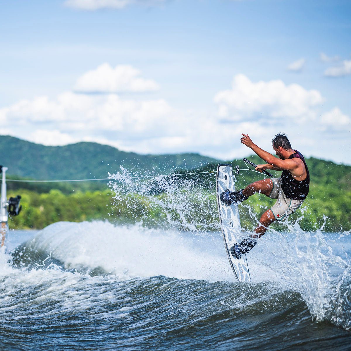 Hyperlite Capitol Wakeboard 2025
