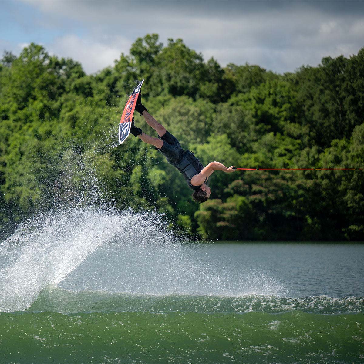 Hyperlite Motive w/ Frequency Wakeboard Package 2027