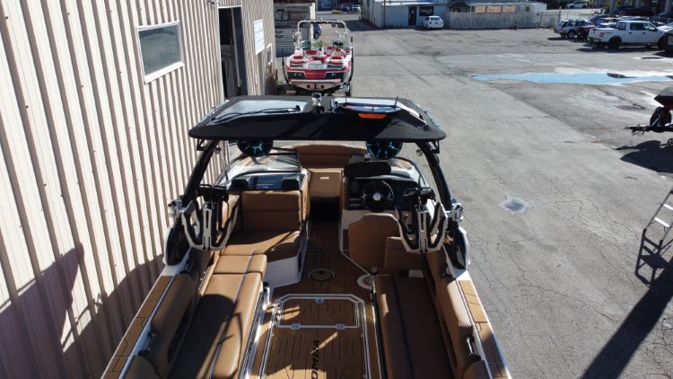 Moomba Pro Edge Tower Bimini top view