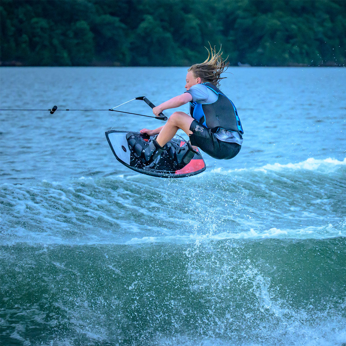 Hyperlite Motive Jr Wakeboard 2026