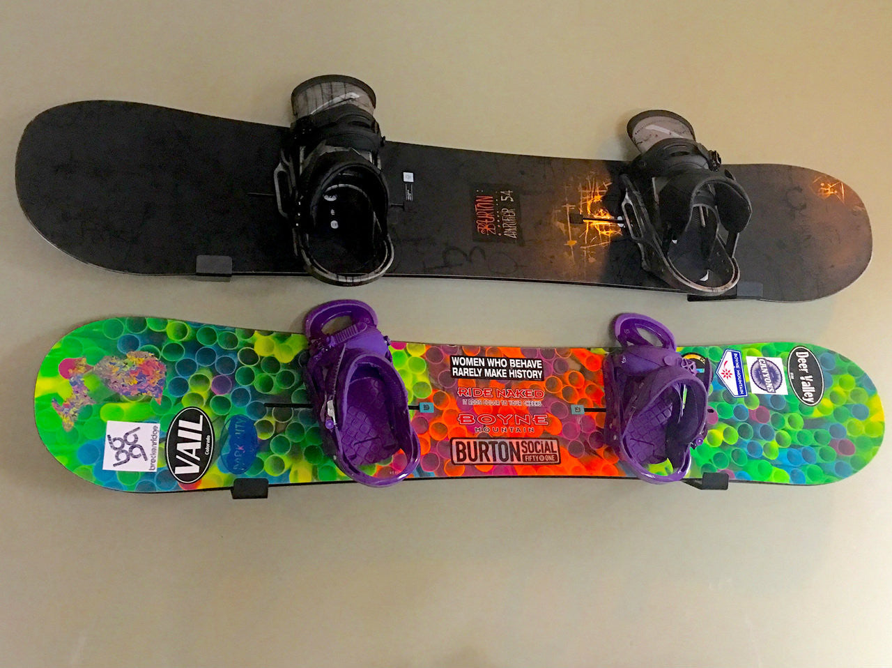 Keystone Minimalist Snowboard Display Rack | Holds 30 lbs | Medium